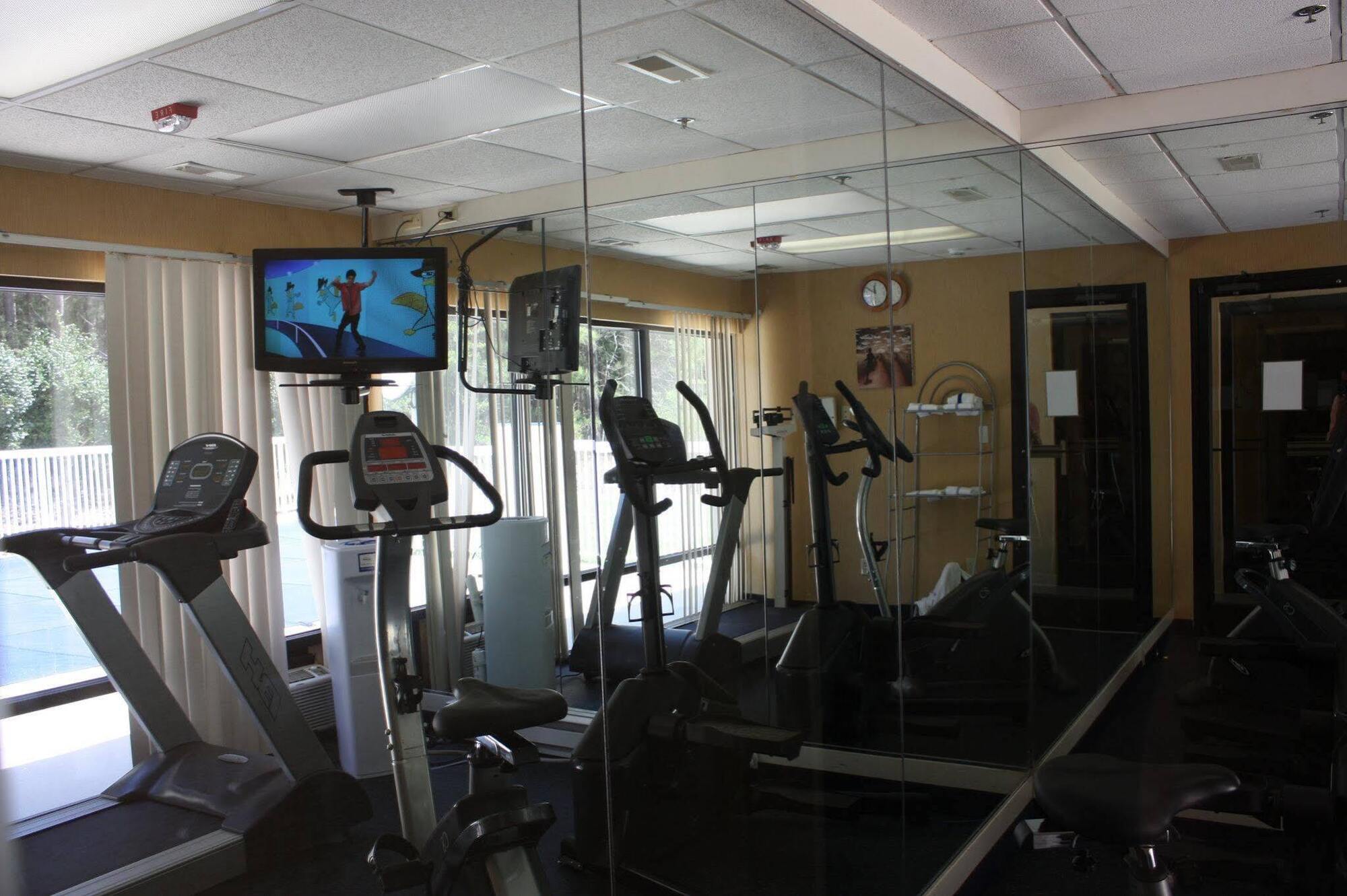 Hotel Express Hillsborough-durham Area By Ihg 2*